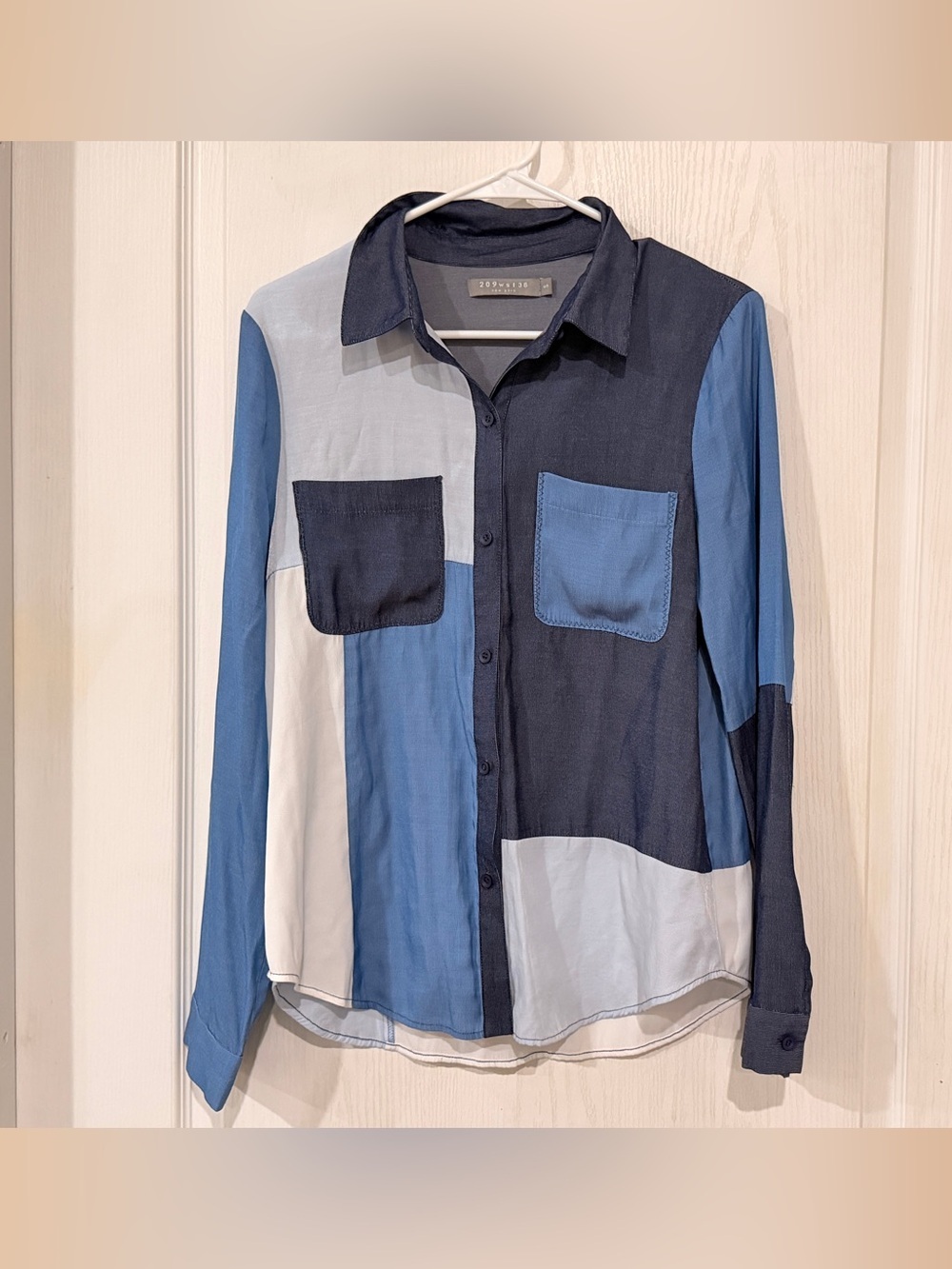 209 wst 38  Long-Sleeve Button-Up Shirt - Blue Mix